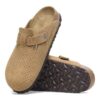 Boston in pelle scamosciata goffrata a pois, nuovo beige Boston in pelle scamosciata goffrata a pois, nuovo beige