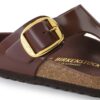 Gizeh Big Buckle in pelle naturale verniciata lucida color cioccolato Gizeh Big Buckle in pelle naturale verniciata lucida color cioccolato