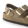 Milano Rivet Logo in pelle naturale goffrata Milano Rivet Logo in pelle naturale goffrata
